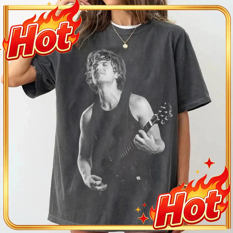 Custom Top DJO Joe Keery Poste - Poster Men Fashion recension och pris