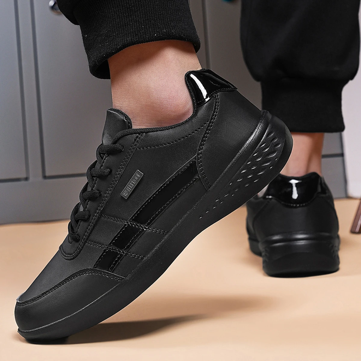 Leather PU Men's Shoes Sneaker - Mens Fashion Trainers recension och pris